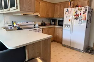550 Lochaven Ave, Springfield, OR 97477 - Photo 6
