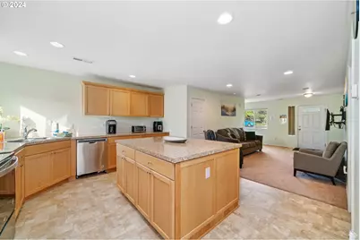 107/109 NW 22nd Ave, Rockaway Beach, OR 97136 - Photo 8