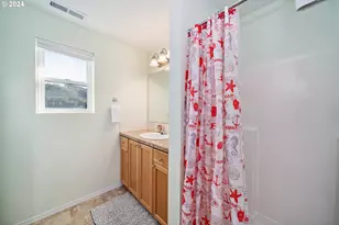 107 NW 22nd Ave, Rockaway Beach, OR 97136 - Photo 16