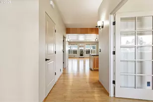 962 T St, Springfield, OR 97477 - Photo 2