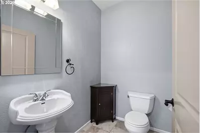 962 T St, Springfield, OR 97477 - Photo 16