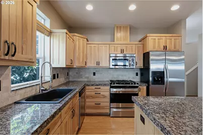 962 T St, Springfield, OR 97477 - Photo 12