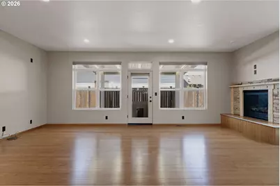 962 T St, Springfield, OR 97477 - Photo 10