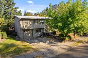 12055 SW Bruce Ln, Beaverton, OR 97008 - Photo 30