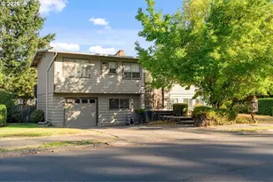 12055 SW Bruce Ln, Beaverton, OR 97008 - Photo 2