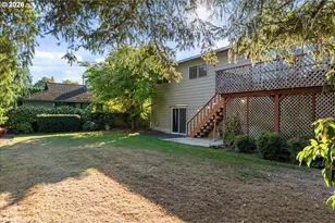 12055 SW Bruce Ln, Beaverton, OR 97008 - Photo 28