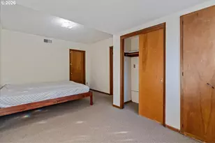 12055 SW Bruce Ln, Beaverton, OR 97008 - Photo 20