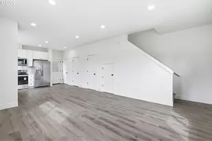 8655 SE Insley St, Portland, OR 97266 - Photo 8