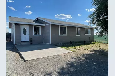 87722 Pinion Ln, Christmas Valley, OR 97641 - Photo 2