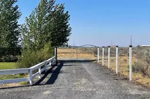 87722 Pinion Ln, Christmas Valley, OR 97641 - Photo 32