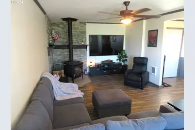 87722 Pinion Ln, Christmas Valley, OR 97641 - Photo 6