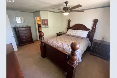 87722 Pinion Ln, Christmas Valley, OR 97641 - Photo 14