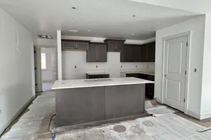 874 NE Laurel Spgs Dr, Hermiston, OR 97838 - Photo 4