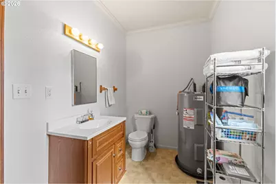 1030 W Central Blvd, Coquille, OR 97423 - Photo 46
