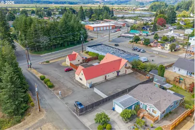 1030 W Central Blvd, Coquille, OR 97423 - Photo 2