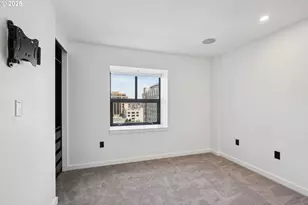 1025 NW Couch St, Portland, OR 97209 - Photo 16