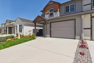 1833 NW 17th Pl, Battle Ground, WA 98604 - Photo 2