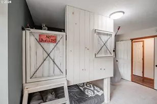 40166 Gates School Rd, Gates, OR 97346 - Photo 22