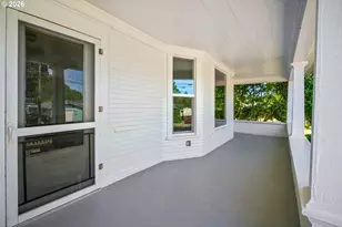 332 24th St NE, Salem, OR 97301 - Photo 6
