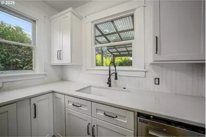 332 24th St NE, Salem, OR 97301 - Photo 24
