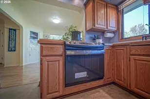 1052 W 10th Ave, Eugene, OR 97402 - Photo 20