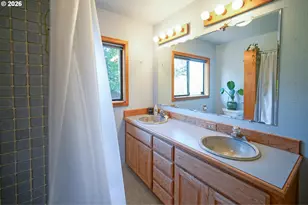 1052 W 10th Ave, Eugene, OR 97402 - Photo 32
