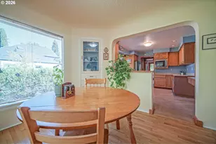 1052 W 10th Ave, Eugene, OR 97402 - Photo 14