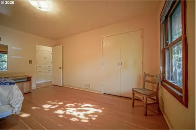 1052 W 10th Ave, Eugene, OR 97402 - Photo 34