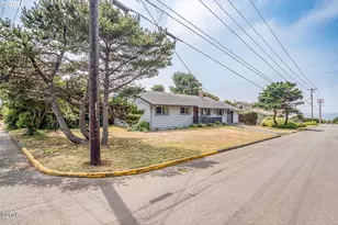 507 NW 12th St, Newport, OR 97365 - Photo 2