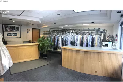 4916 NE 100th Ave, Portland, OR 97220 - Photo 6
