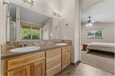 1002 NW 189th St, Ridgefield, WA 98642 - Photo 16