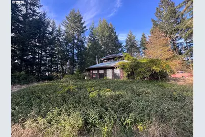 24572 Paradise Dr, Junction City, OR 97448 - Photo 10