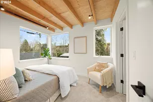 3530 N Borthwick Ave, Portland, OR 97227 - Photo 8