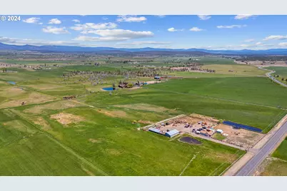 13501 SW Riggs Rd, Powell Butte, OR 97753 - Photo 46