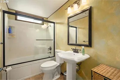 2742 Wingate St, Eugene, OR 97408 - Photo 24