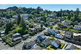 1374 Parker Pl, Astoria, OR 97103 - Photo 34