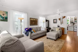 1374 Parker Pl, Astoria, OR 97103 - Photo 6