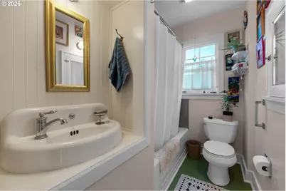 1374 Parker Pl, Astoria, OR 97103 - Photo 14