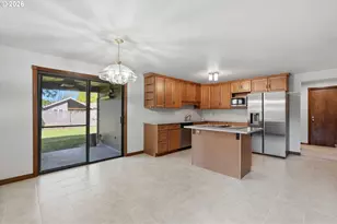 403 NE 134th Pl, Portland, OR 97230 - Photo 10