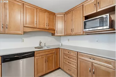 403 NE 134th Pl, Portland, OR 97230 - Photo 22
