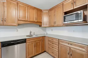 403 NE 134th Pl, Portland, OR 97230 - Photo 22