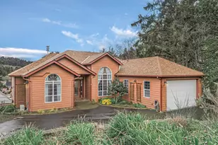 2470 NE Voyage Loop, Lincoln City, OR 97367 - Photo 2