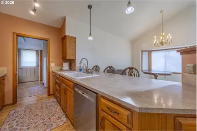 341 Combs Cir, Yachats, OR 97498 - Photo 8