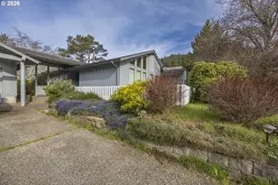 341 Combs Cir, Yachats, OR 97498 - Photo 30