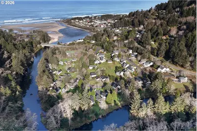 341 Combs Cir, Yachats, OR 97498 - Photo 2