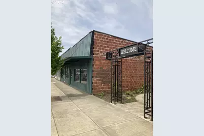 111 W Central Ave, Sutherlin, OR 97479 - Photo 1