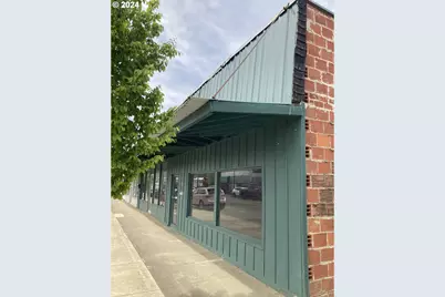 111 W Central Ave, Sutherlin, OR 97479 - Photo 4