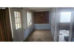 311 N 19th Ave, Kelso, WA 98626 - Photo 4