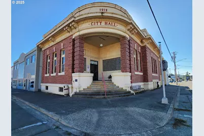 99 E 2nd St, Coquille, OR 97423 - Photo 2