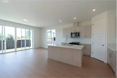 2412 SW 5th Pl, Battle Ground, WA 98604 - Photo 2
